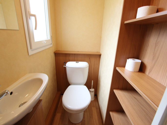 Bathroom 5, Mobile Home by Volkermarkt Reservoir, Völkermarkt