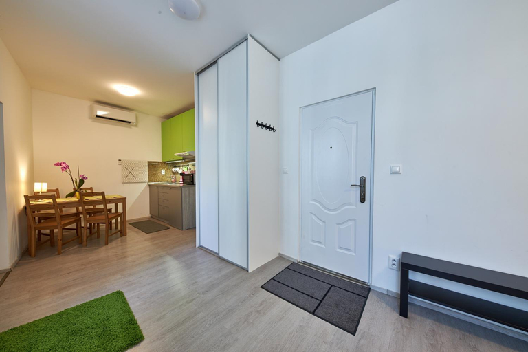 Others 5, Villa Bea, Bratislava III