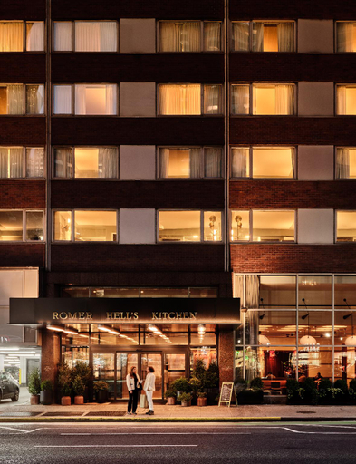 Exterior & Views