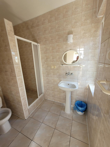 Bathroom 3, Willa Westa, Koszalin