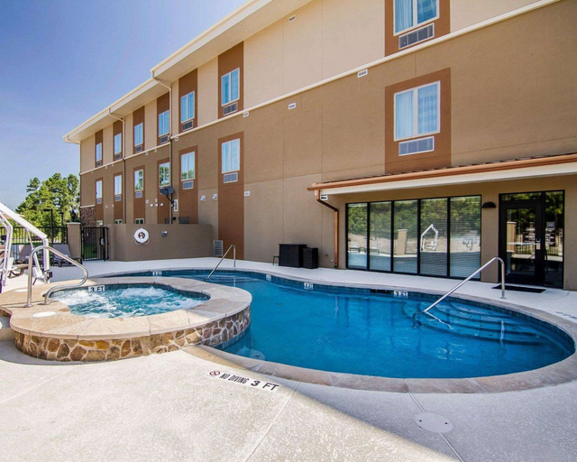 Sport & Beauty 1, MainStay Suites Lufkin, Angelina