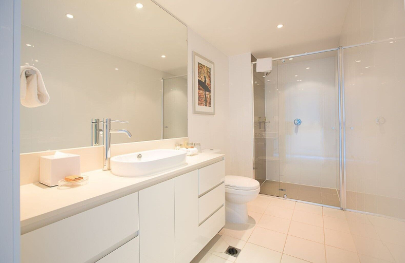 Bathroom 5, H-Residences Private Apartments, Gold Coast