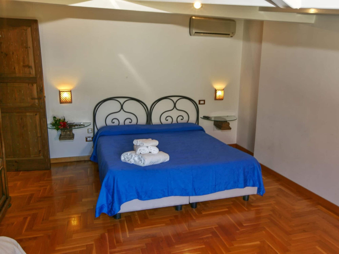 Bedroom 4, Holiday Home in San Cipriano With Pool, Salerno