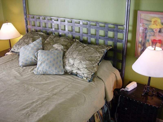 Bedroom 1, 3BD Blue Water Ocean View Pool & Resort, Baldwin