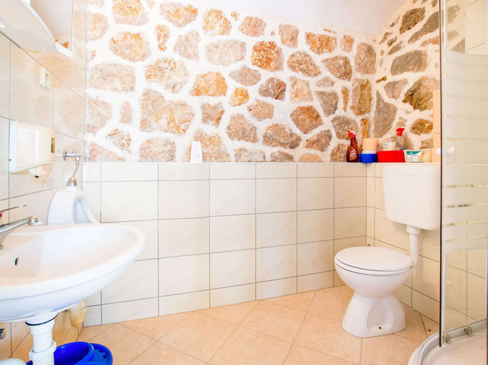 Bathroom 3, Holiday Home in Seline Near the Sea, Starigrad