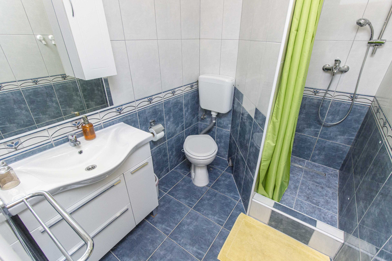 Others 4, Apartments N&N, Vodice