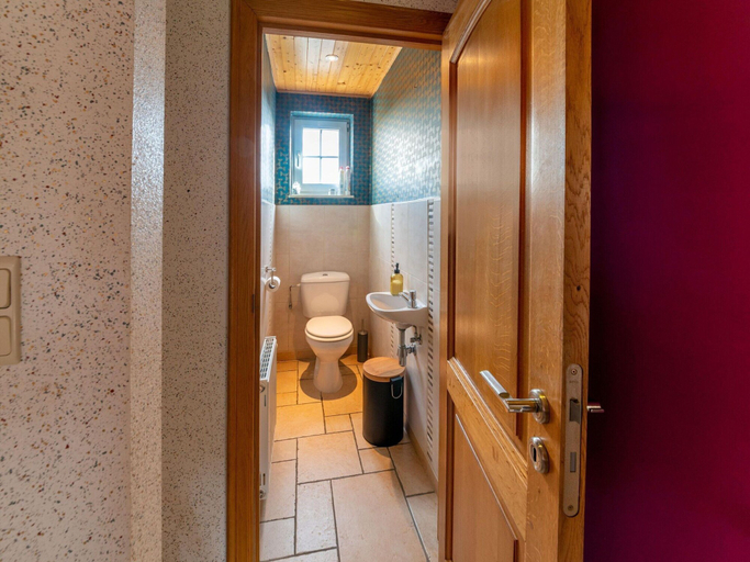Bathroom 2, Holiday Home in Lierneux With Bubble Bath, Liège