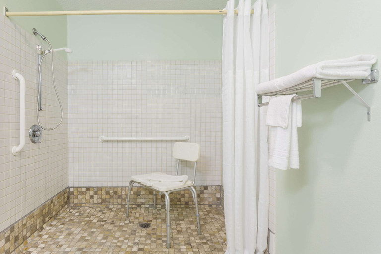 Bathroom 4, Super 8 by Wyndham Gallipolis Pt Pleasant Area, Gallia
