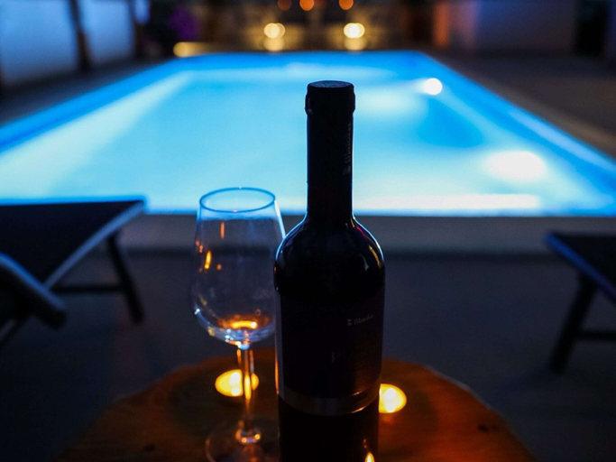 Food & Drinks 5, Holiday Home in Maslenica With Sea View, Jasenice
