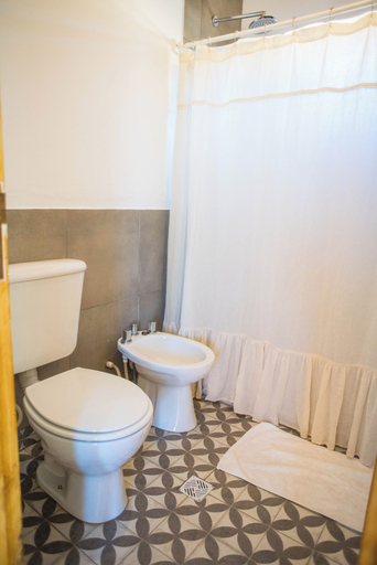 Bathroom 3, Loma Puskana-Casas, Cachi