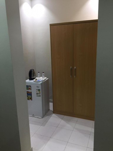 Others 5, Kol Alayam Hotel