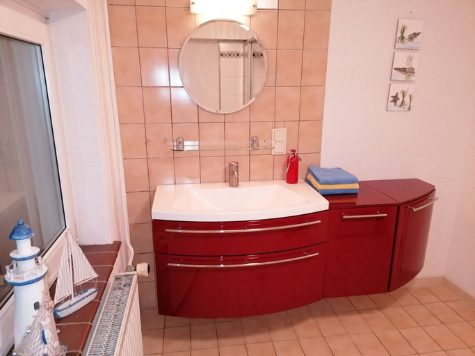 Bathroom, Cozy Apartment in Wismar near Baltic Sea, Nordwestmecklenburg