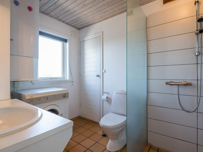 Bathroom 3, 6 person holiday home in Fanø, Fanø