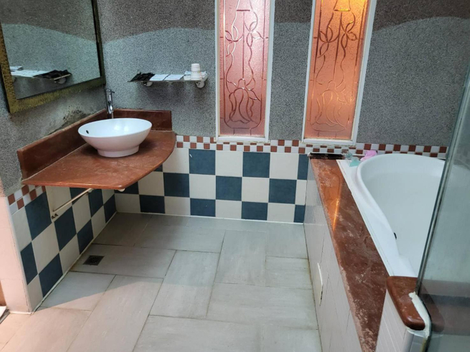 Bathroom 3, Chateau Motel Nanzi, Kaohsiung