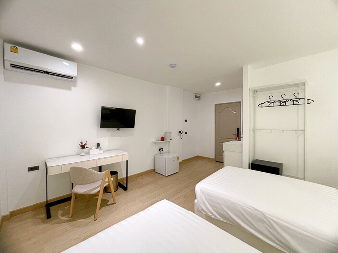 Bedroom 12