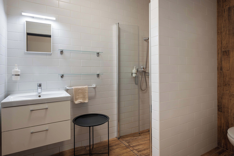 Bathroom 5, Bohem Prague Hotel, Praha 5