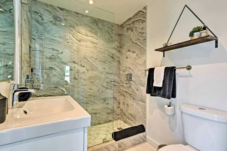 Bathroom 5, Amarillo House - Luxury Home With Pool Spa, Riverside