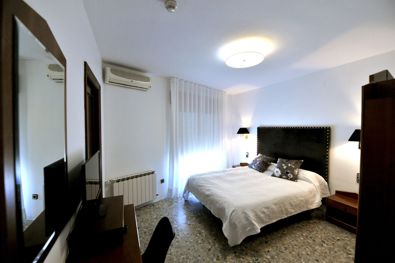 Bedroom 4, La Carrasca, Huesca