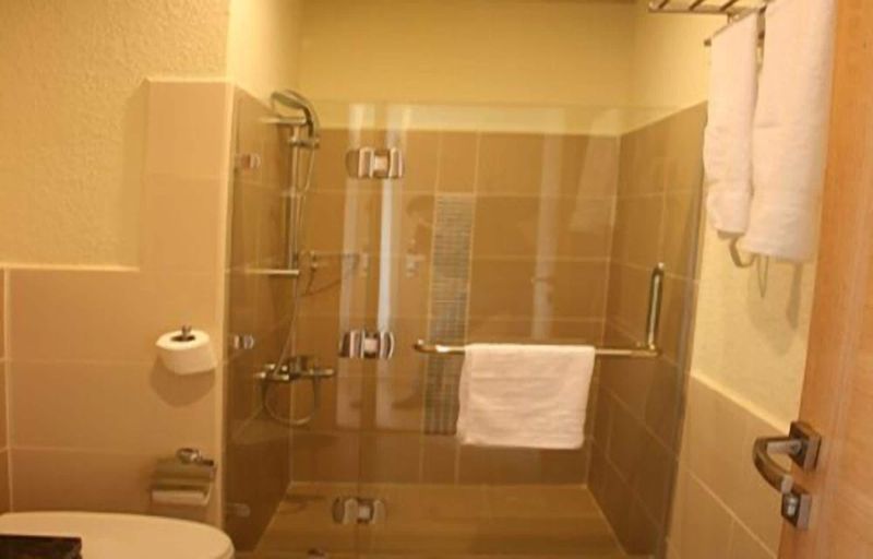 Bathroom 4, Crystal Hotel, Wadi Essier
