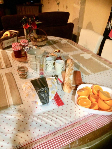 Food & Drinks 5, Chambres et table d'hotes d'Albertine, Cher