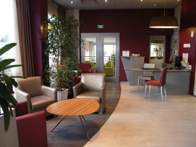Public Area, CIT'HOTEL Saint-Pierre, Calvados