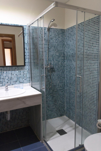 Bathroom 4, Hotel Rural Luna Llena, Madrid