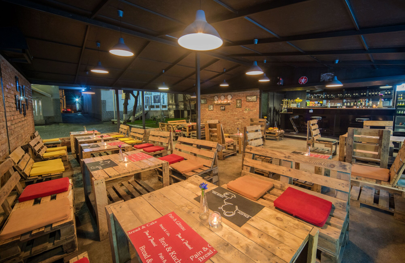 Food & Drinks 4, Gold Star Tbilisi, Tbilisi