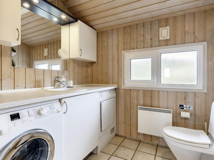 Bathroom 3, 5 Star Holiday Home in Hjorring, Hjørring