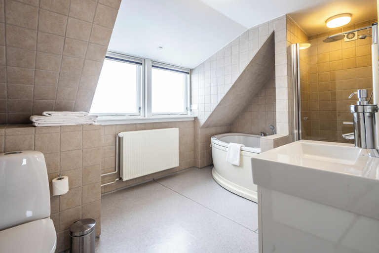 Bathroom 4, HOTEL SØMA Ilulissat
