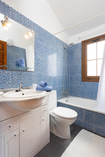5, CASA BRANSFORD, Excellent, Sunny House with Private Heated Pool, Santa Cruz de Tenerife