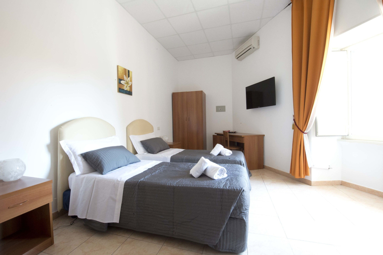 Bedroom 3, Maikol Family Guesthouse, Roma