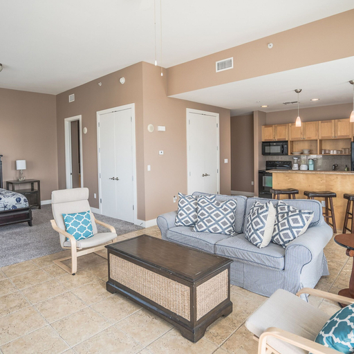 Room 3, Sea it All Infinity Pool Ocean Views Steps From the Beach -- a Great Getaway, Galveston