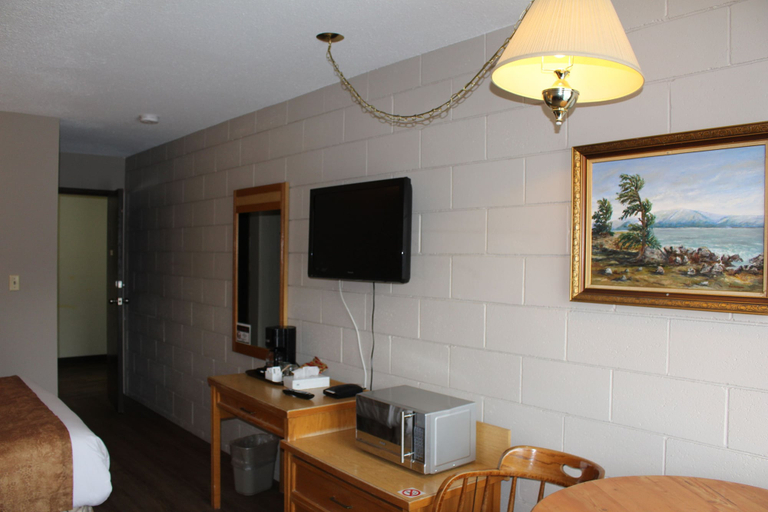 Others 4, Armstrong Inn, North Okanagan