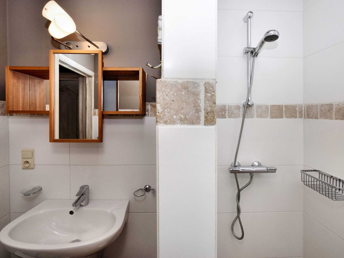 Bathroom 3, Cozy, Authentic and Quiet House, Luxembourg