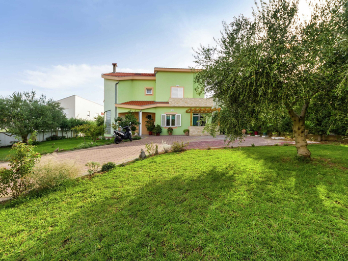 Exterior & Views 2, Luxury Apartment in Zadar With Covered Terrace, Zadar