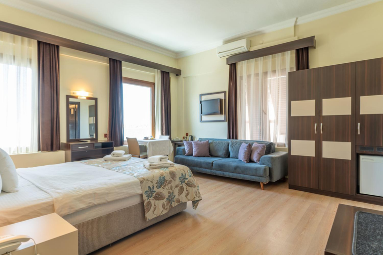 Bedroom 3, Hotel Karacam, Foça