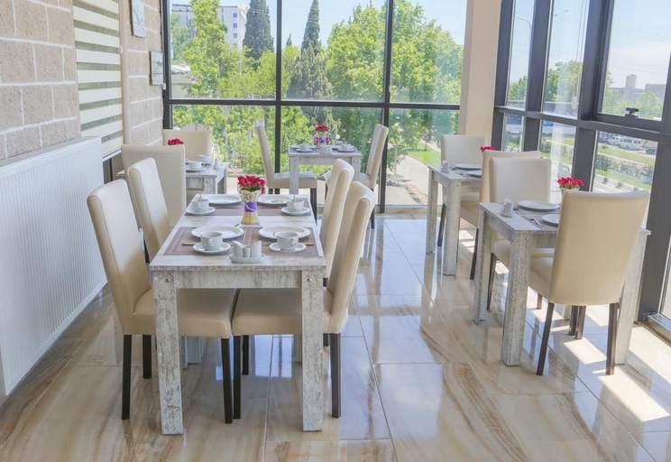 Food & Drinks 3, Villa Residence Hotel, Tbilisi