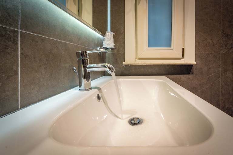 Bathroom 5, Andenis Tiber House, Roma