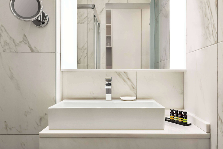 Bathroom 5, TRYP by Wyndham Corfu Dassia, Ionian Islands