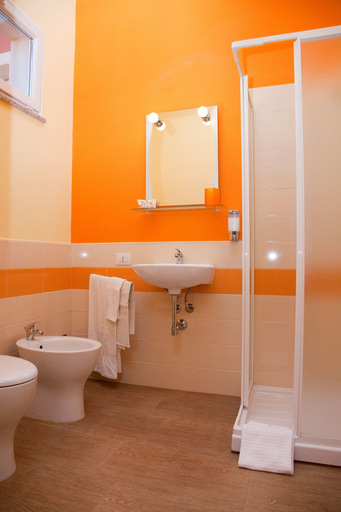 Bathroom 5, B&B Domu Mea, Cagliari