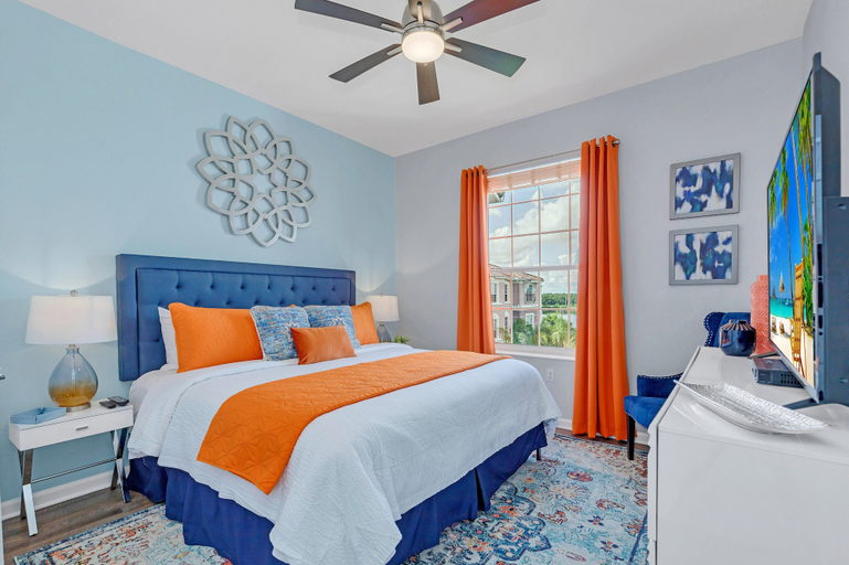 Bedroom 4, Condo w/ Prime View of Lake, Pool & Fireworks!, Orange