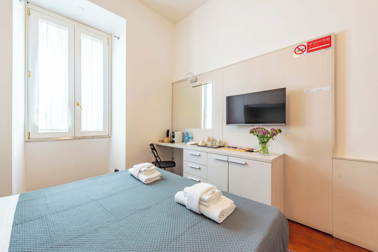 Bedroom 2, Andenis Tiber House, Roma