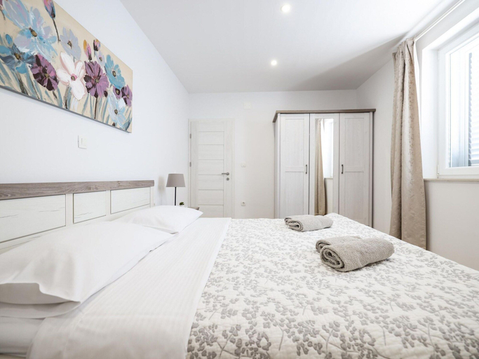 Bedroom 5, Holiday Home With Private Swimming Pool, Jasenice