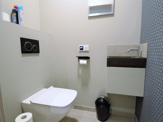 Bathroom 2, Holiday Home in Beauraing With Fenced Garden, Namur