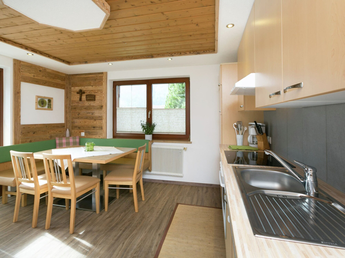 Others 5, Apartment in Ski Paradise Near Trails, Imst