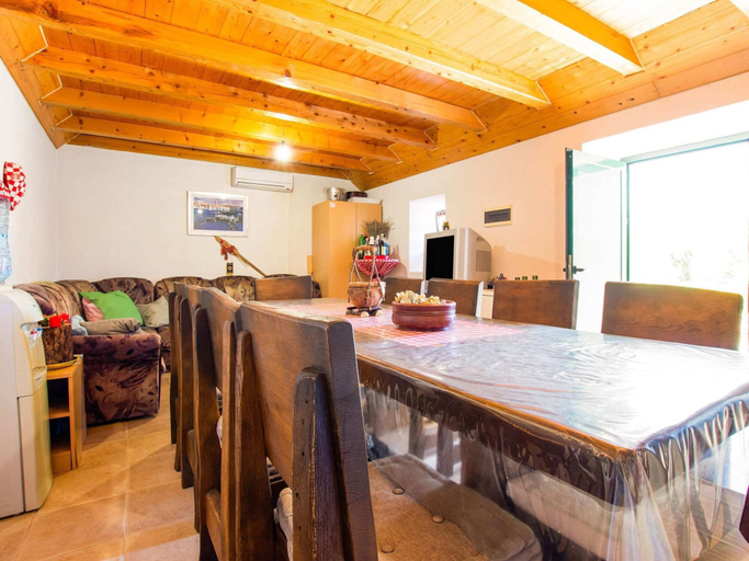 Others 5, Holiday Home in Seline Near the Sea, Starigrad