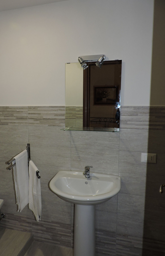Bathroom 5, Living Rome Ottaviano, Rome