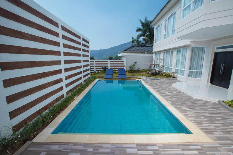 Swimming Pool 6