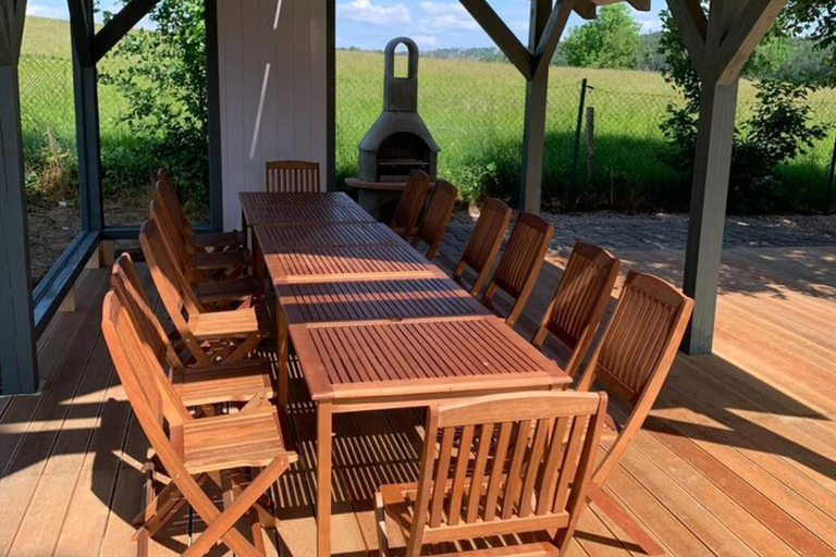 Dining 3, Spacious Holiday Home in Sluknov With Private Garden, Děčín