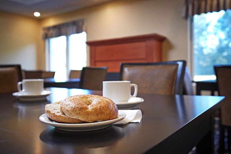 Food & Drinks 5, Quality Inn, Lake Hurron